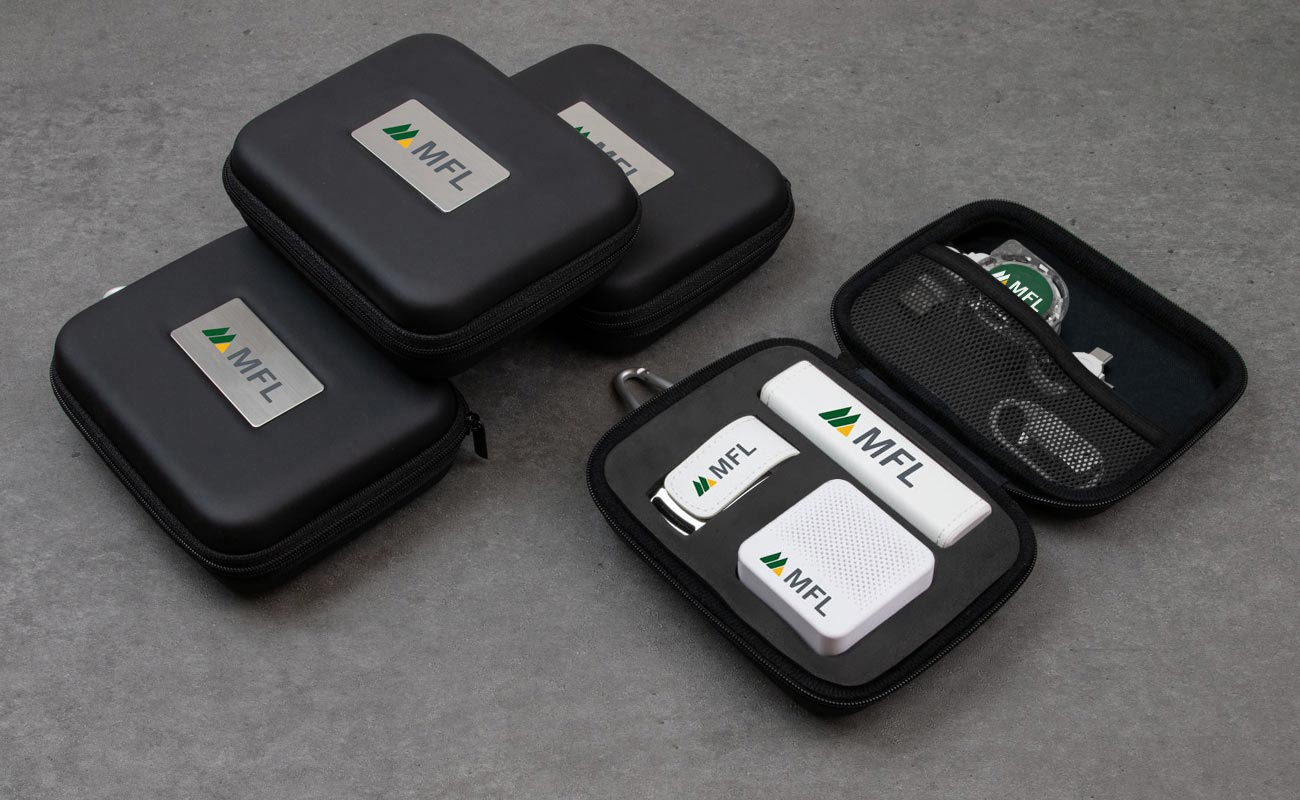 Leather L - Pacchetti di merchandising personalizzati gallery thumbnail