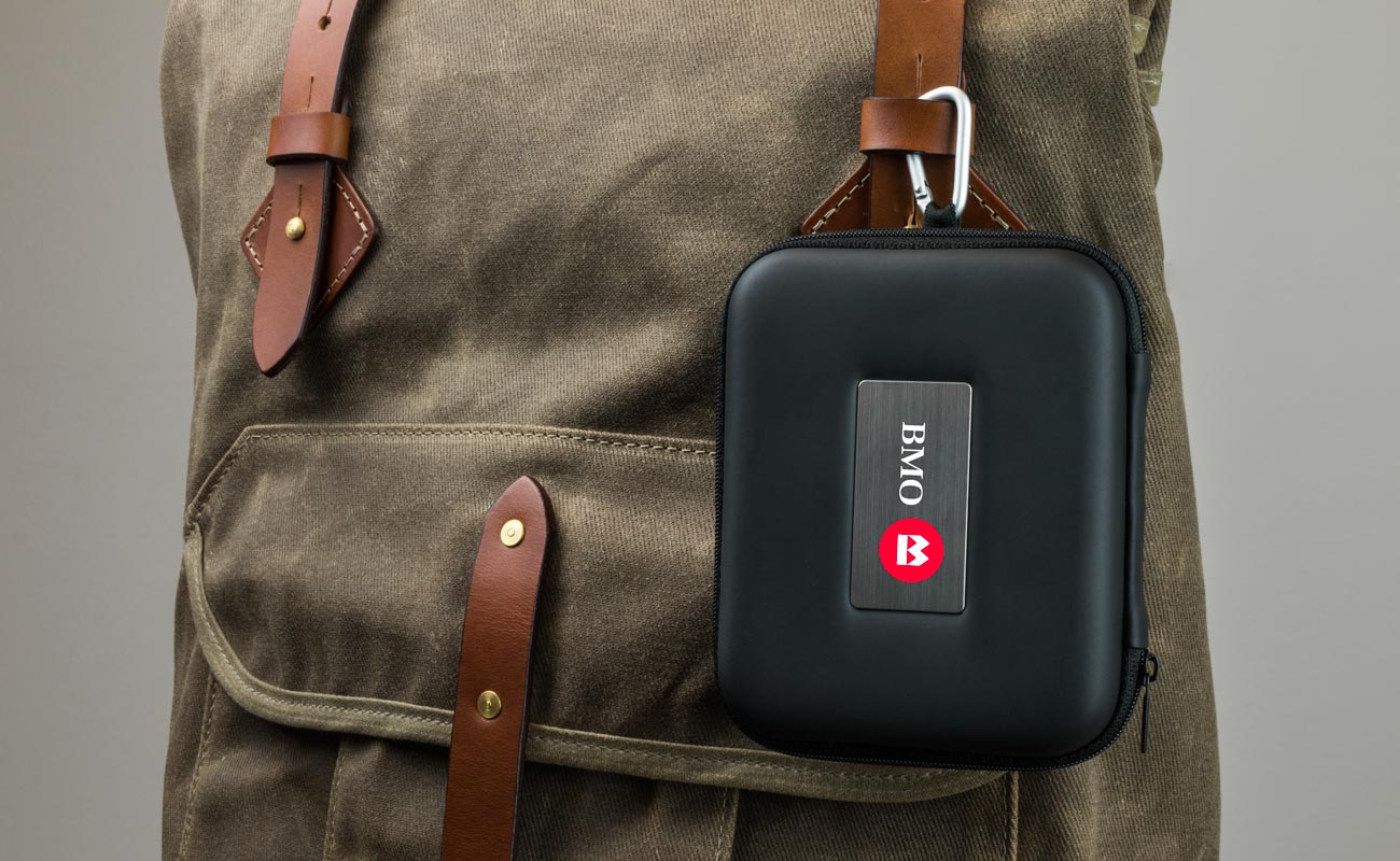 Leather L - Pacchetti di merchandising personalizzati gallery thumbnail