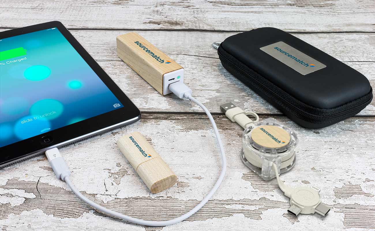 Maple M - Pacchetti di merchandising personalizzati gallery thumbnail