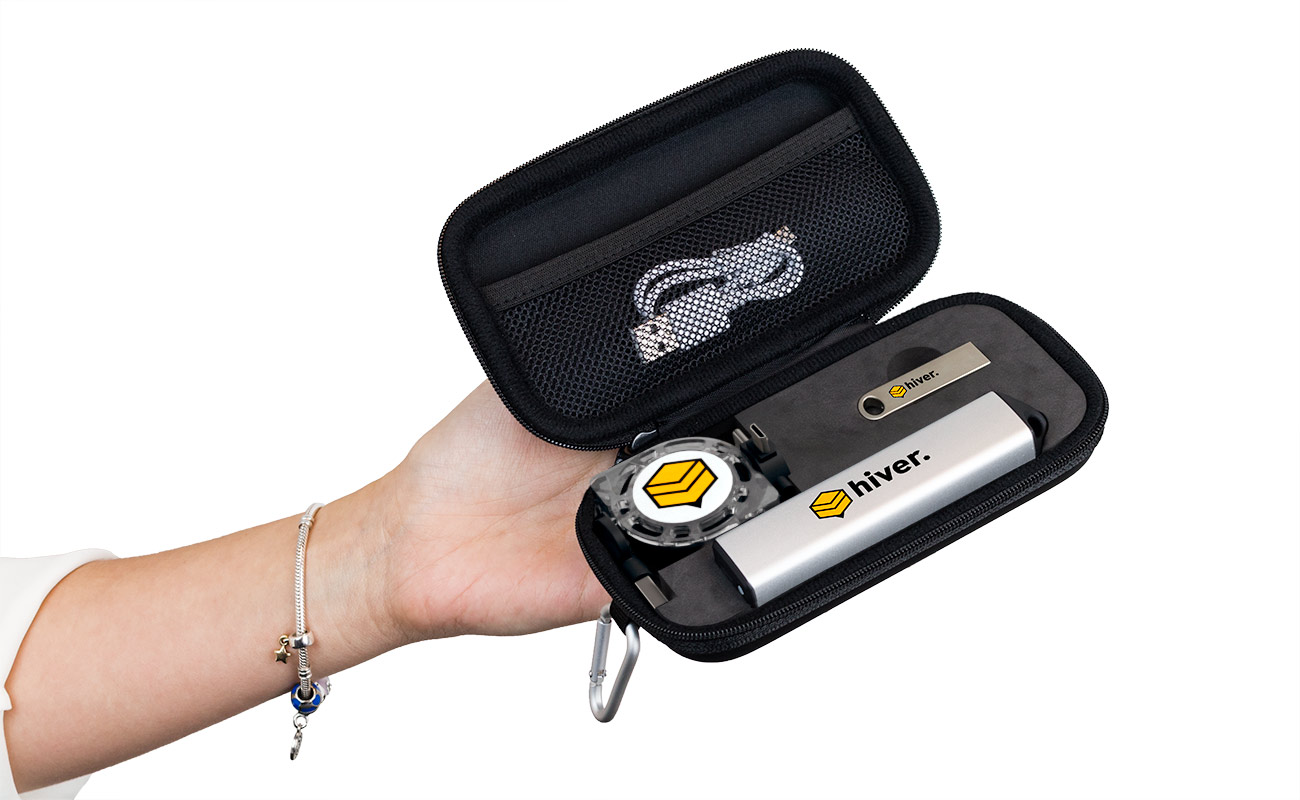 Metal M - Pacchetti di merchandising personalizzati gallery thumbnail