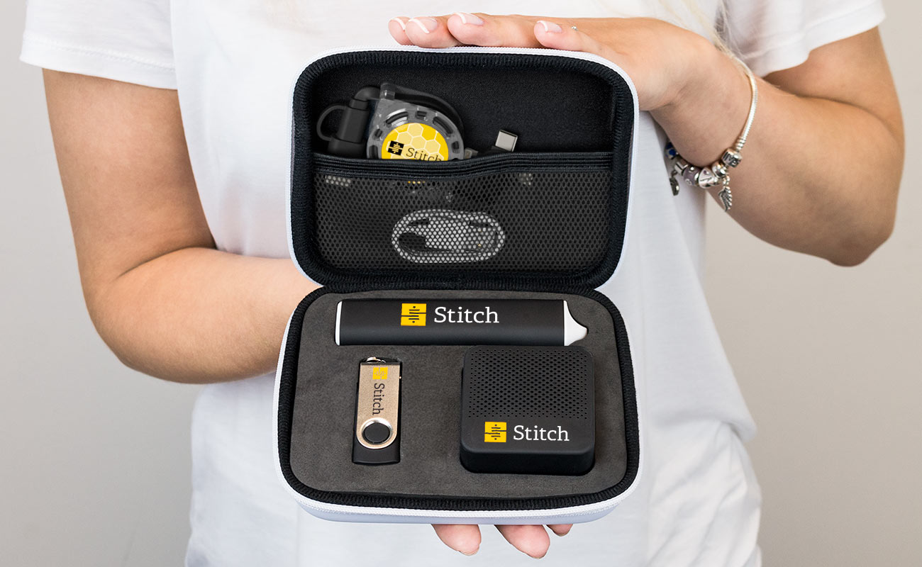 Pure L - Pacchetti di merchandising personalizzati gallery thumbnail