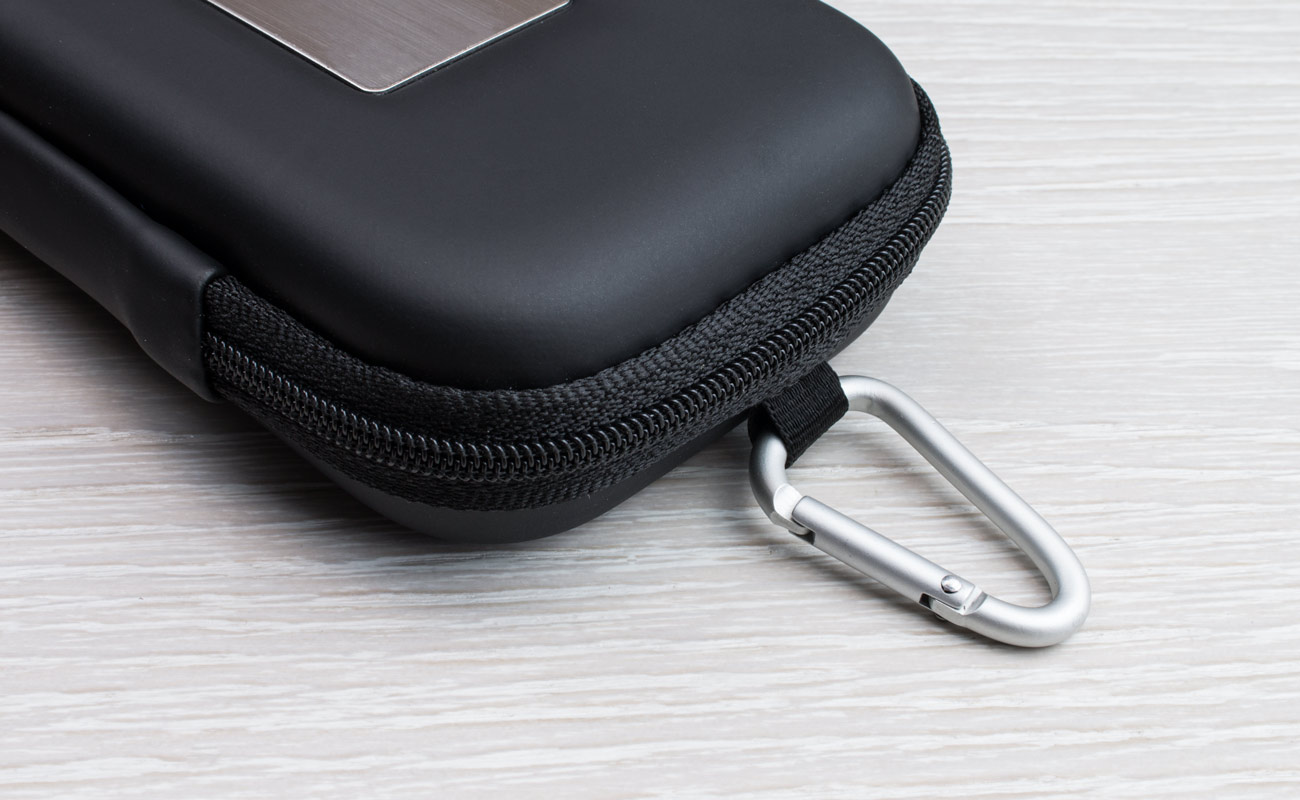 Pure M - Pacchetti di merchandising personalizzati gallery thumbnail