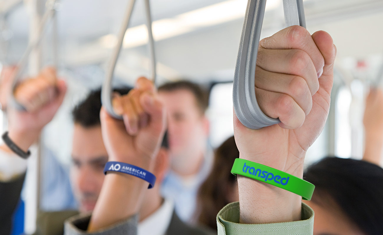 Revo - Braccialetti in silicone personalizzati gallery thumbnail